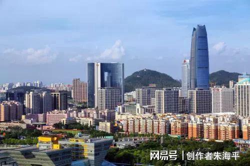 广东,改革开放前沿的经济腾飞与挑战并存